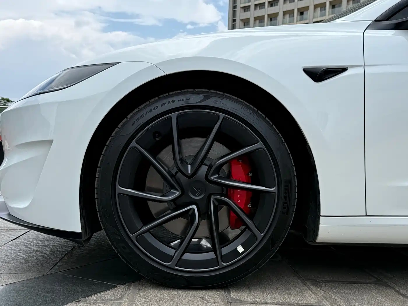 Tesla Model 3 2025 Model Year Facelift Performance All-Wheel Drive