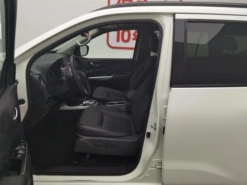 Nissan Terra 2018 2.5L Automatic 2WD Smart Enjoy Edition