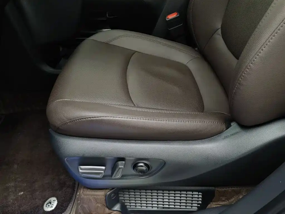 Toyota Toyota Sienna 2021 2.5L Hybrid Platinum Edition