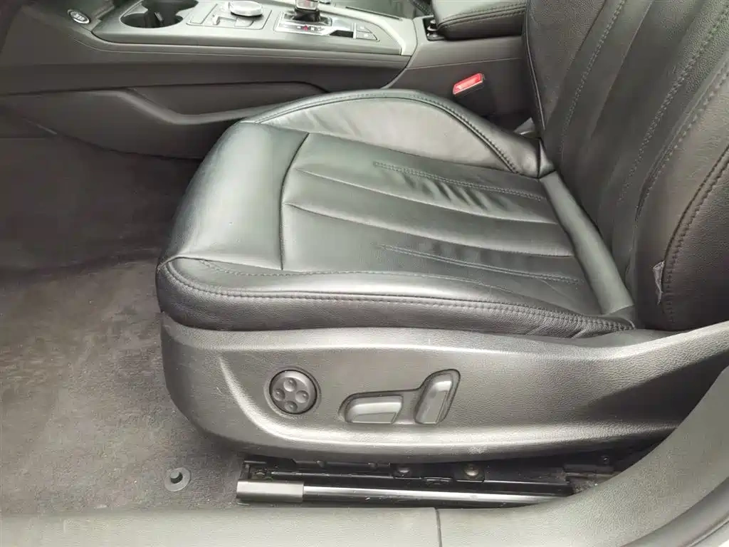 Audi Audi A4L 2017 40 TFSI Progressive