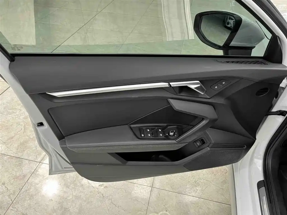 Audi Audi A3 2023 Facelift Sportback 35 TFSI Fashion Sport