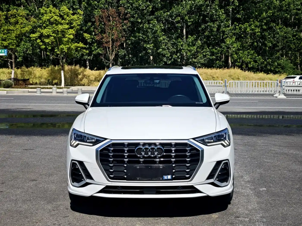 Audi Audi Q3 2023 35 TFSI Fashion Dynamic (1.4T)