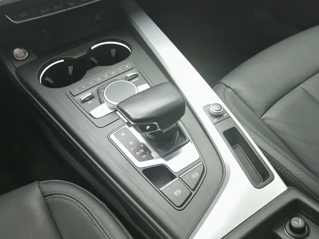 Audi Audi A4L 2019 40 TFSI Fashion (China VI)