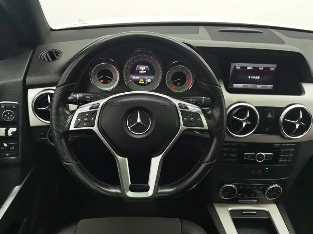 Mercedes-Benz Mercedes-Benz GLK-Class 2015 GLK 260 4MATIC Dynamic Ultimate Edition