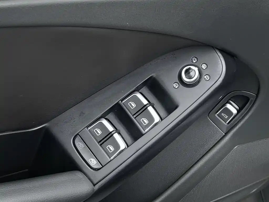 Audi Audi A4L 2015 45 TFSI quattro Individual Sport