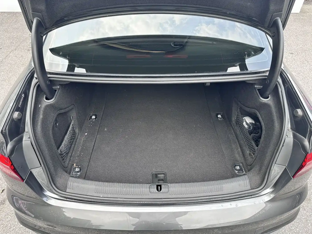 Audi Audi A4L 2023 40 TFSI quattro Luxury Sport