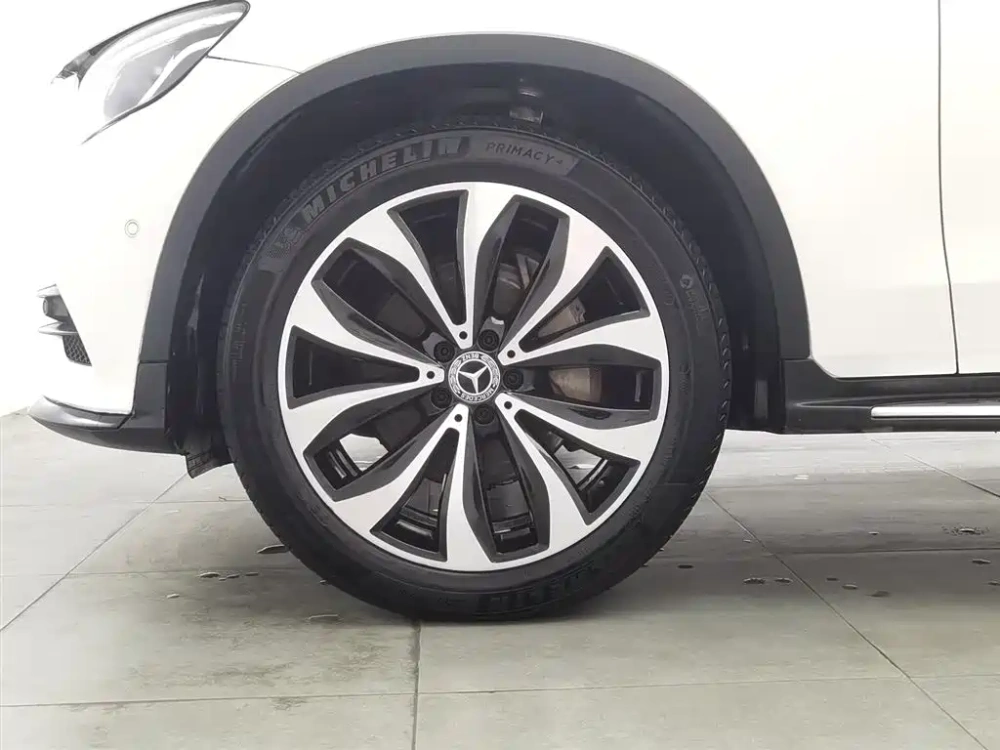 Mercedes-Benz Mercedes-Benz GLC Coupe 2019 GLC 260 4MATIC Coupe SUV