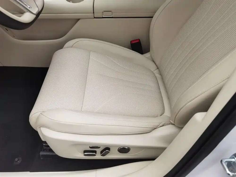 Voyah Auto VOYAH Zhuiguang L 2025 Mid-configuration Model