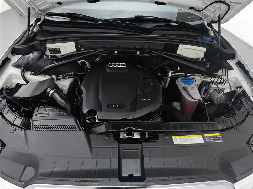 Audi Audi Q5 2016 40 TFSI Technology Model