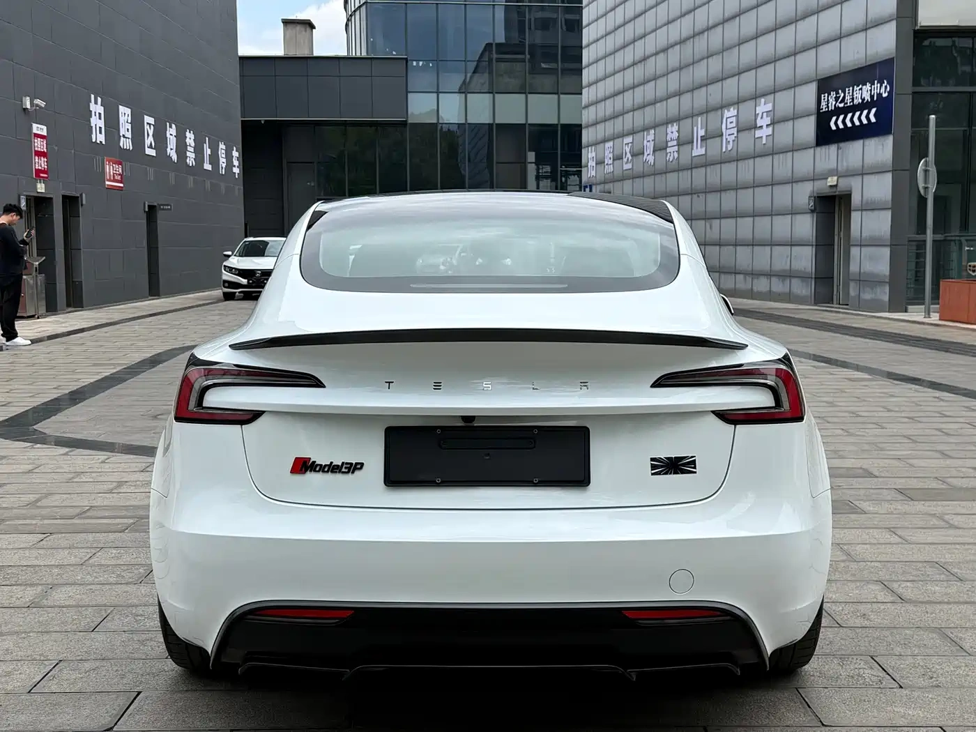 Tesla Model 3 2025 Model Year Facelift Performance All-Wheel Drive
