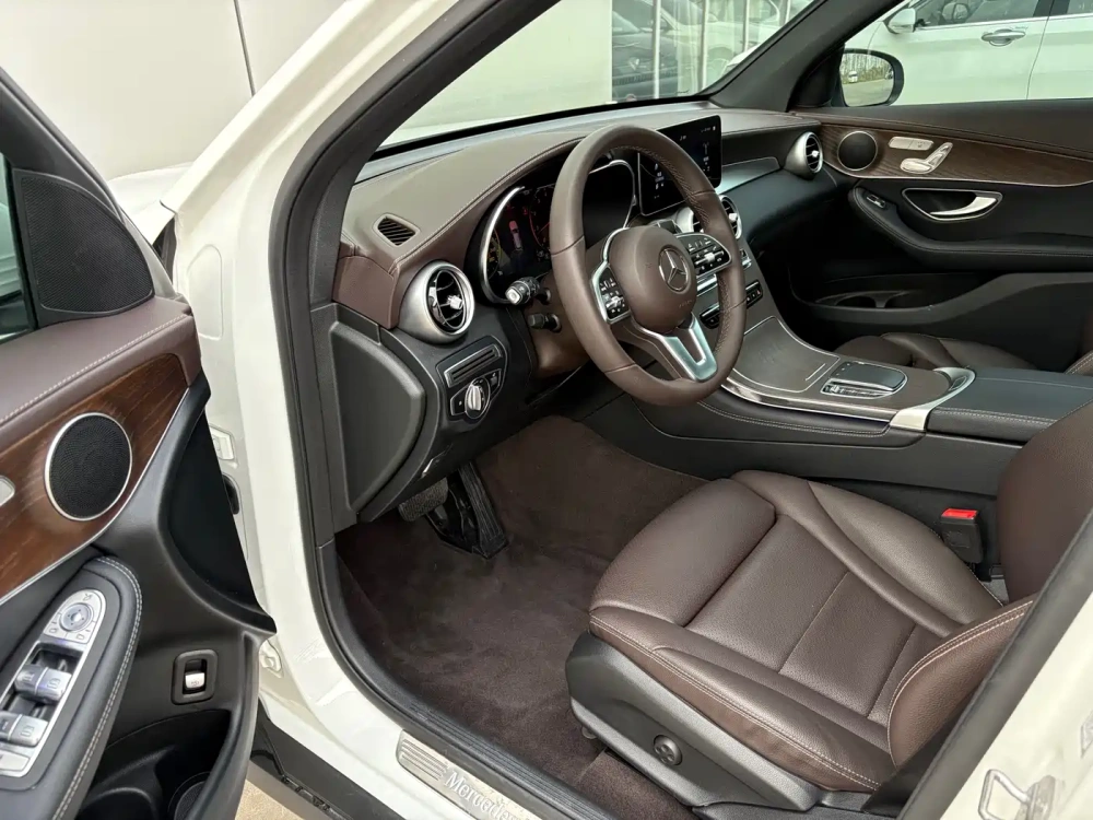 Mercedes-Benz Mercedes-Benz GLC 2022 Model GLC 260 L 4MATIC Luxury Edition