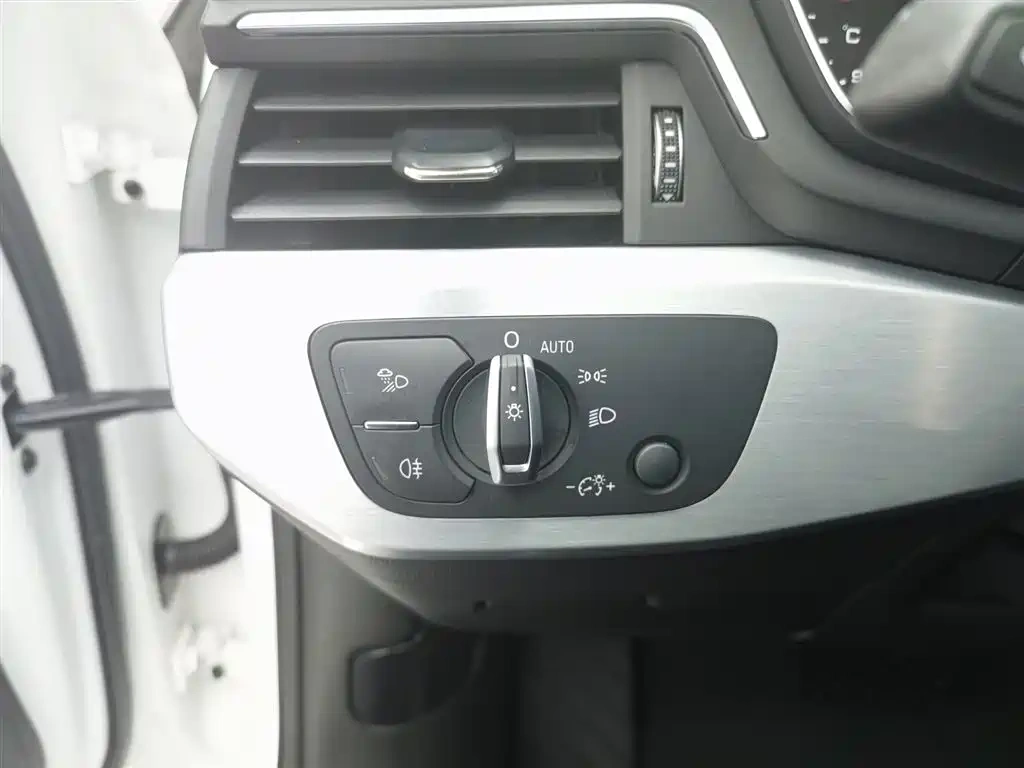 Audi Audi A4L 2019 40 TFSI Fashion (China VI)