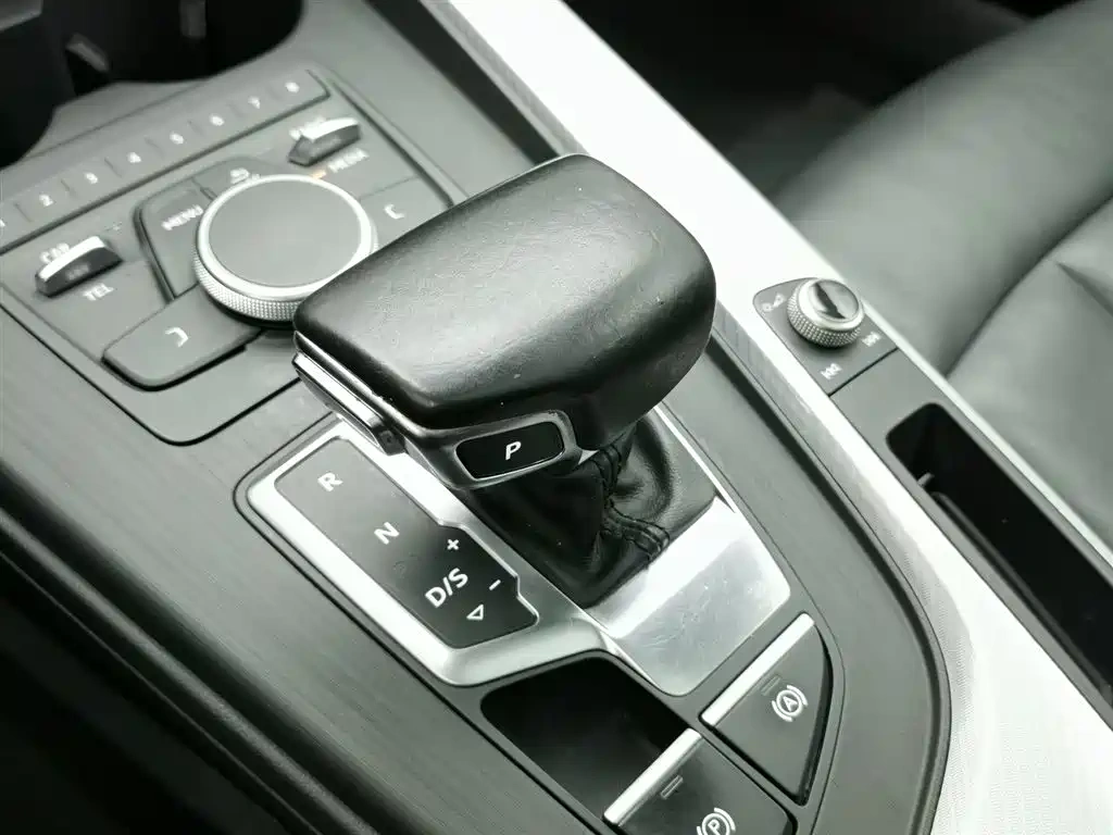 Audi Audi A4L 2017 40 TFSI Fashion Edition