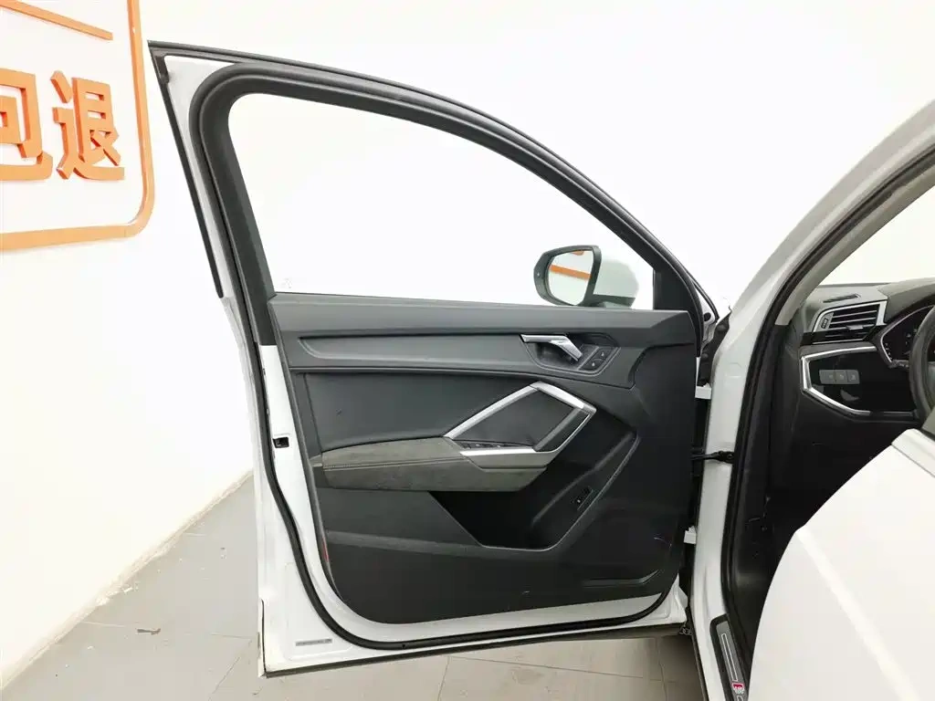Audi Audi Q3 2019 35 TFSI Fashion Sport