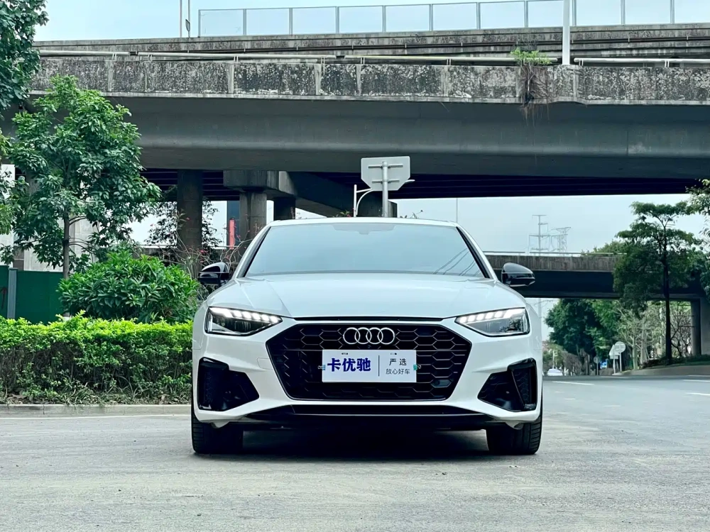 Audi Audi A4L 2023 40 TFSI Luxury Sport