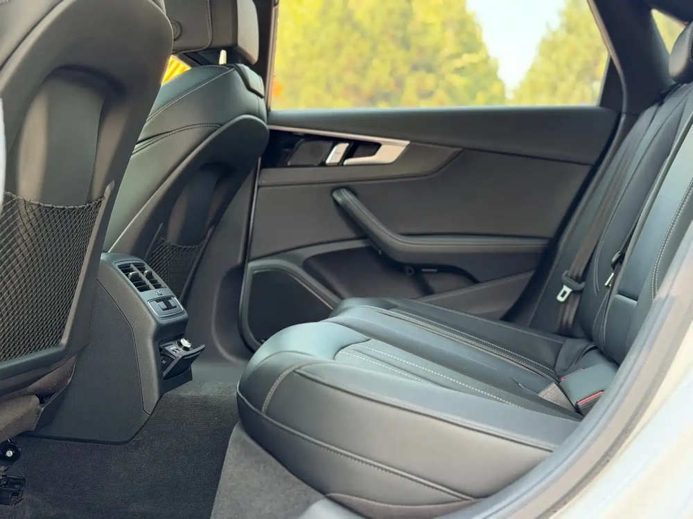 Audi Audi A4L 2024 40 TFSI Luxury Dynamic