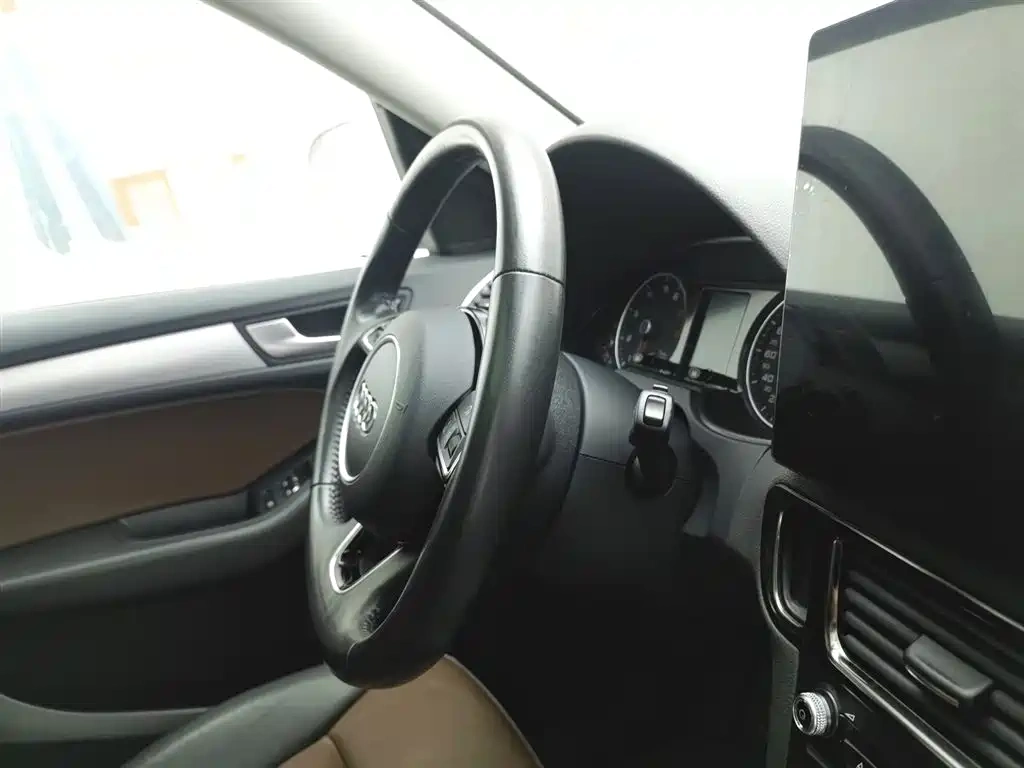 Audi Audi Q5 2016 40 TFSI Technology Model