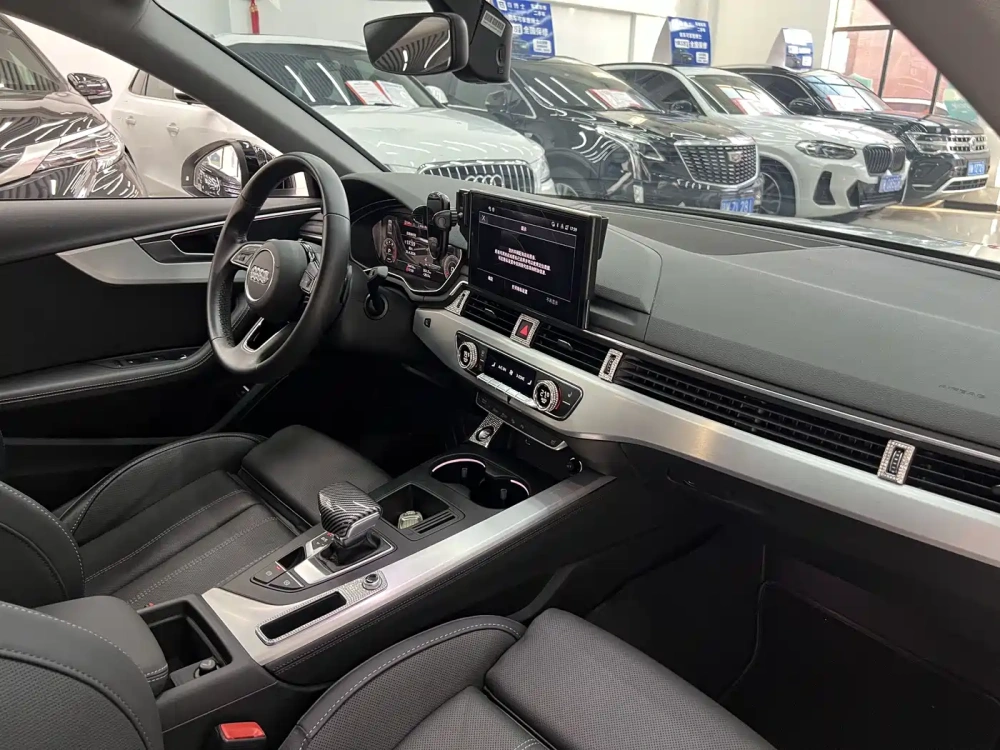 Audi Audi A4L 2022 40 TFSI Luxury Dynamic