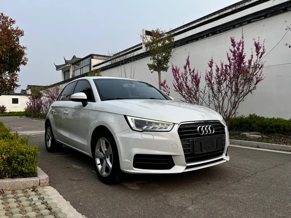 Audi Audi A1 2016 30 TFSI Sportback Design Style Edition