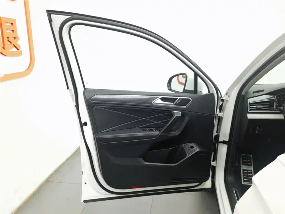 Volkswagen Tiguan L 2022 330TSI Auto 2WD R-Line Premium Edition