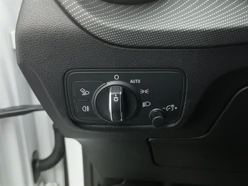 Audi Audi Q2L 2022 35 TFSI Progressive Dynamic