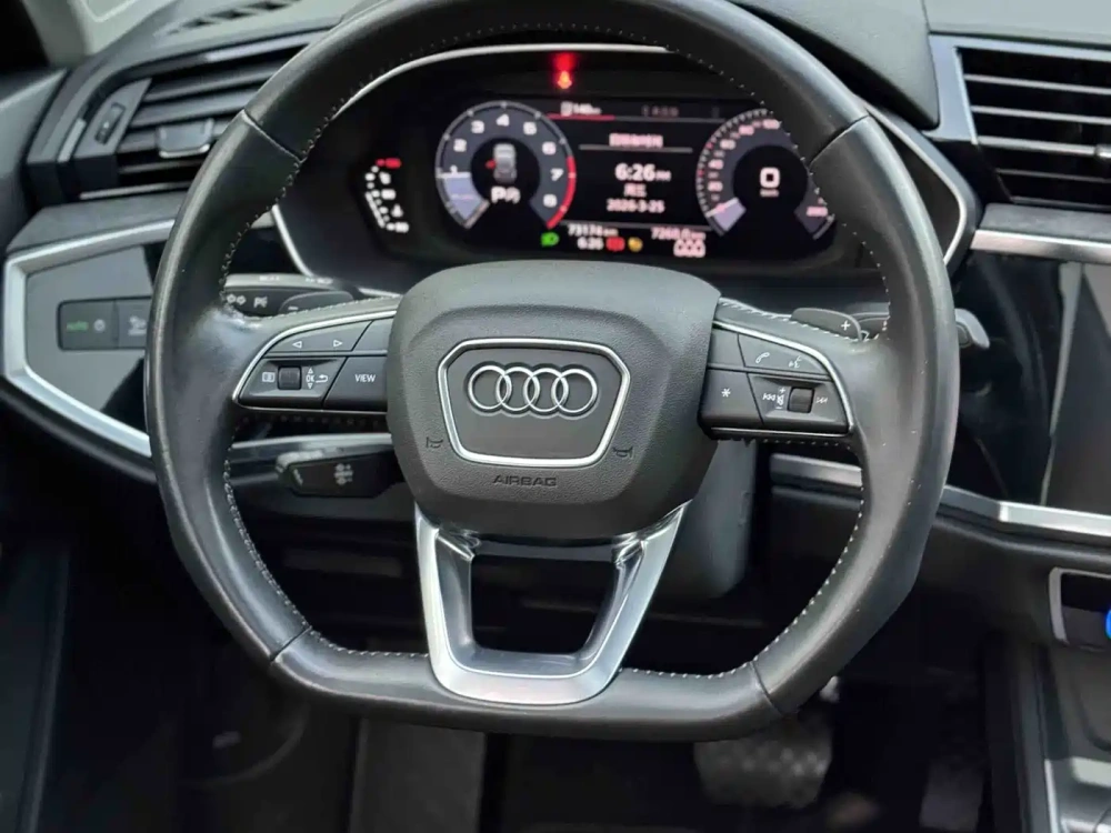 Audi Audi Q3 2021 35 TFSI Fashion Sport