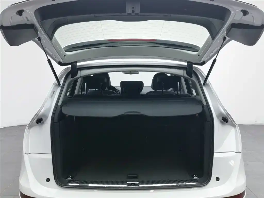 Audi Audi Q5 2016 40 TFSI Technology Model