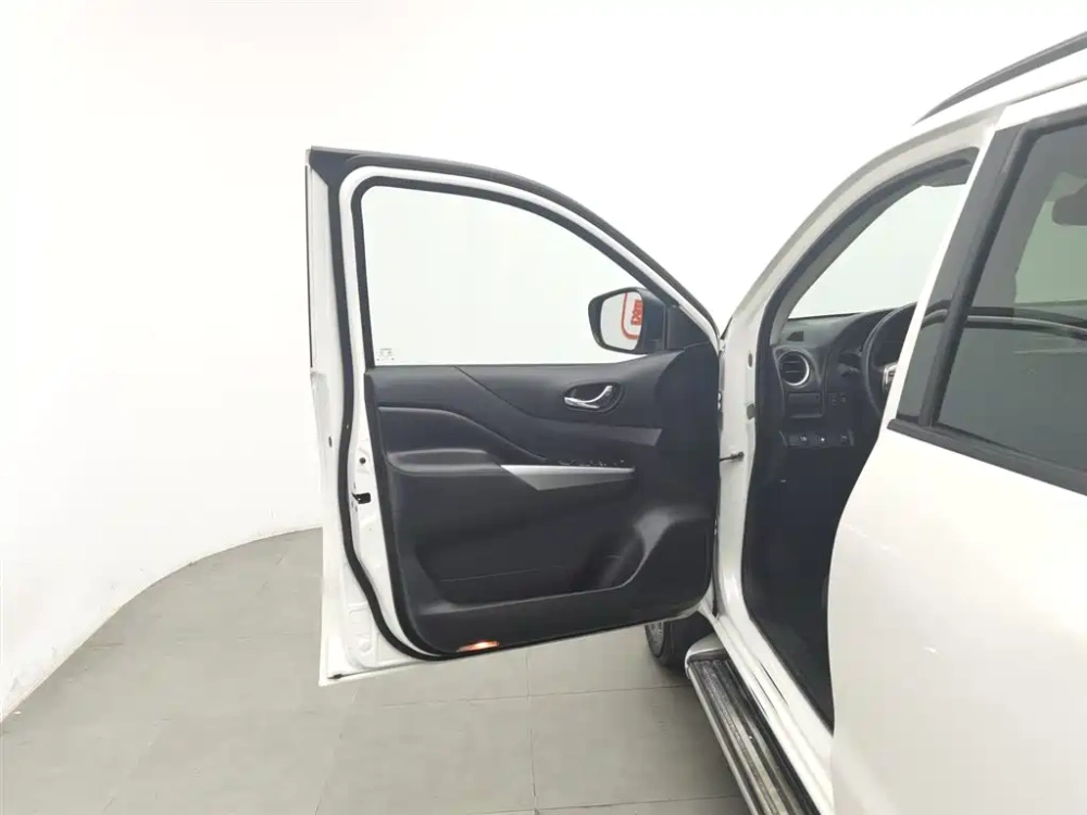 Nissan Terra 2018 2.5L Automatic 2WD Smart Enjoy Edition