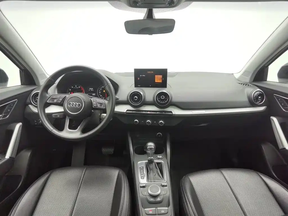 Audi Audi Q2L 2020 35 TFSI Progressive Dynamic Model