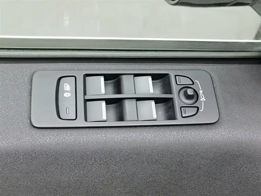 Land Rover Discovery Sport 2018 240PS HSE Edition