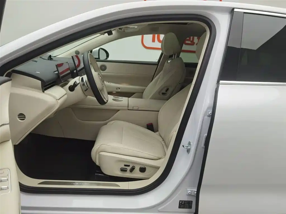 Voyah Auto VOYAH Zhuiguang L 2025 Mid-configuration Model