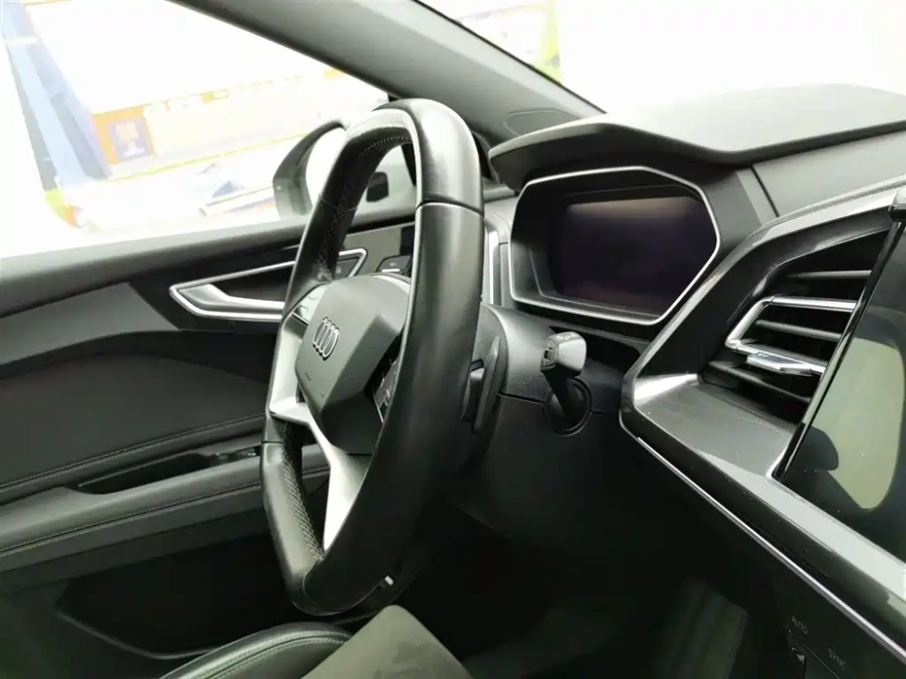 Audi Audi Q4 e-tron 2023 50 e-tron quattro Creation Edition
