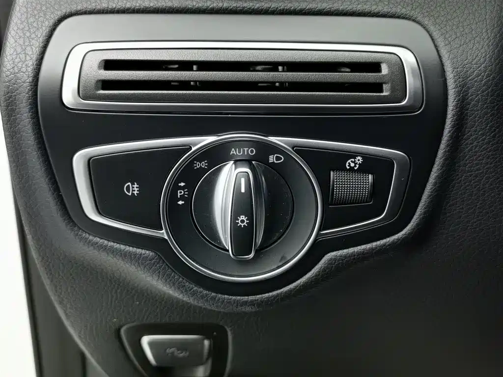 Mercedes-Benz Mercedes-Benz GLC 2022 Facelift GLC 300 L 4MATIC Dynamic