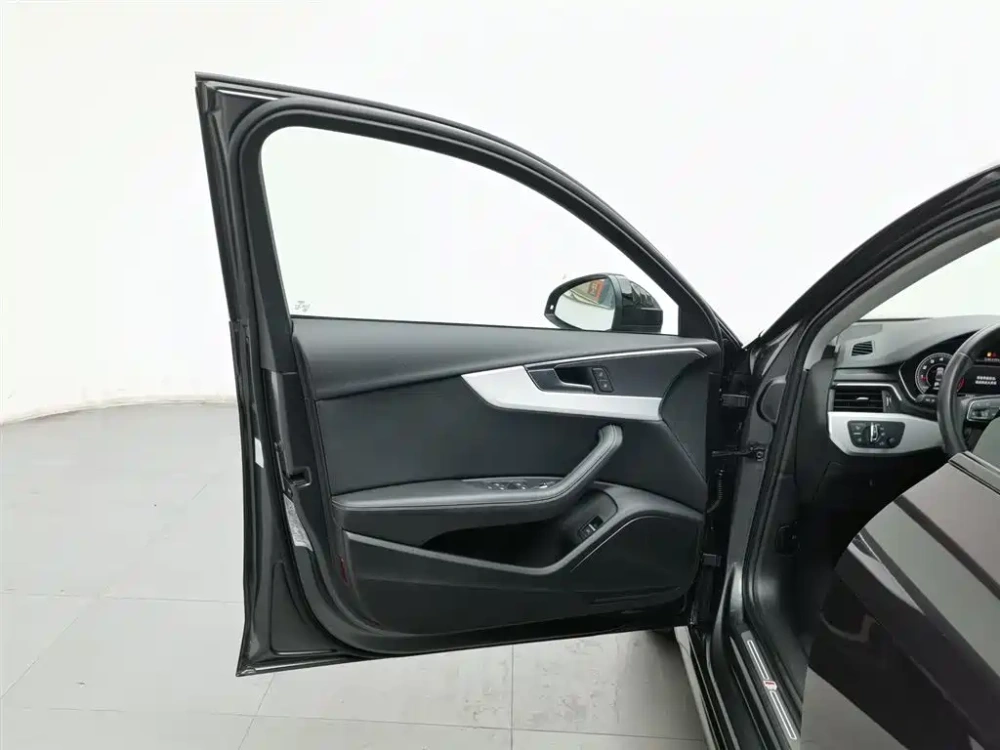 Audi Audi A4L 2022 40 TFSI Luxury Dynamic