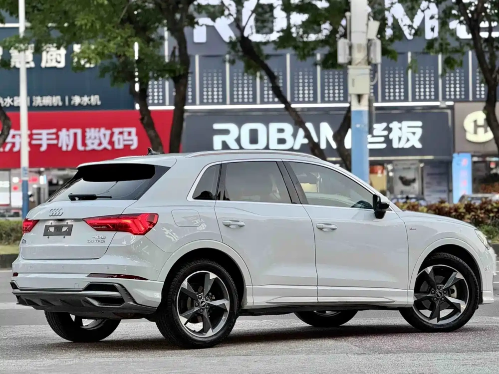 Audi Audi Q3 2021 35 TFSI Fashion Sport