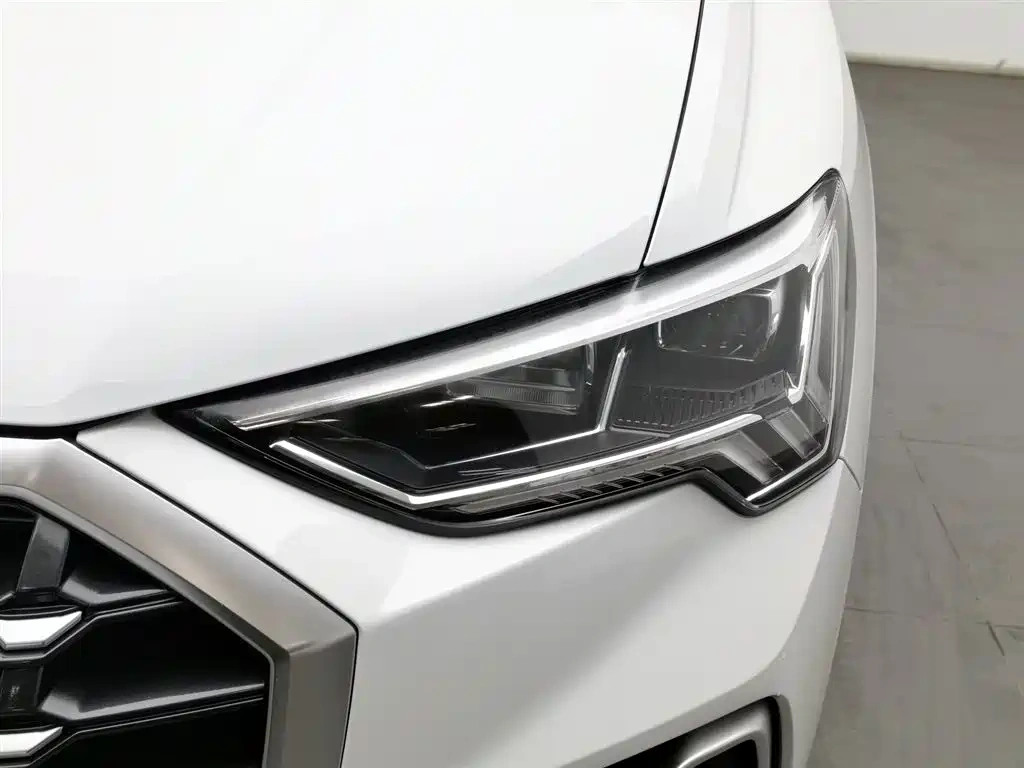 Audi Audi Q3 2021 35 TFSI Progressive Sport