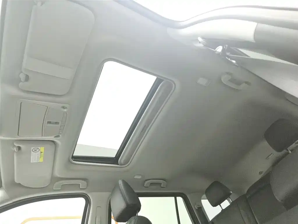 Nissan Terra 2018 2.5L Automatic 2WD Smart Enjoy Edition