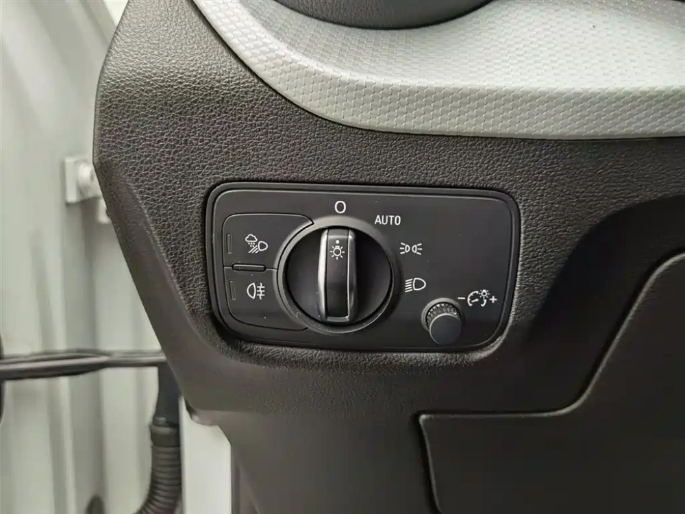 Audi Audi Q2L 2018 35 TFSI Fashion Elegance China V