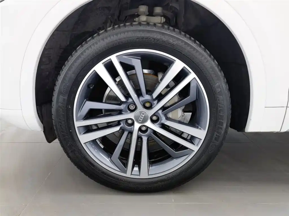 Audi Audi Q5L 2020 Facelift 40 TFSI Honor Progressive