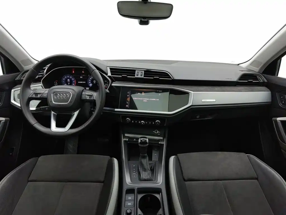 Audi Audi Q3 2021 35 TFSI Progressive Sport