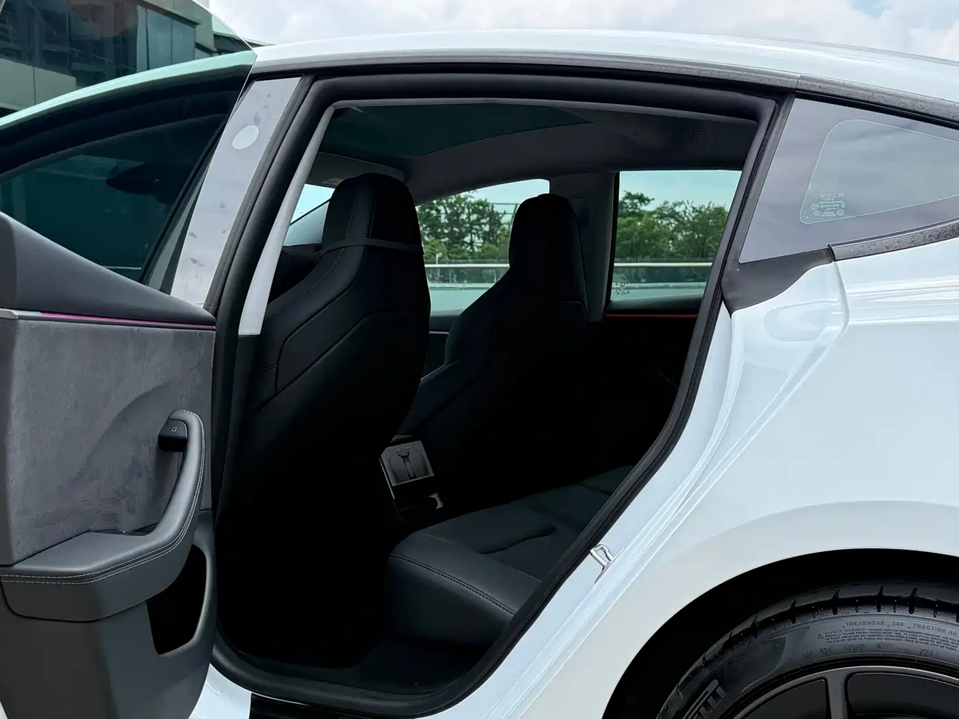 Tesla Model 3 2025 Model Year Facelift Performance All-Wheel Drive