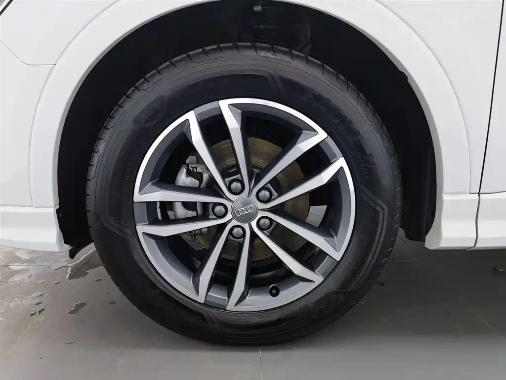 Audi Audi Q3 2021 35 TFSI Progressive Sport