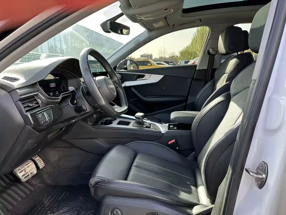 Audi Audi A4L 2023 40 TFSI Luxury Sport