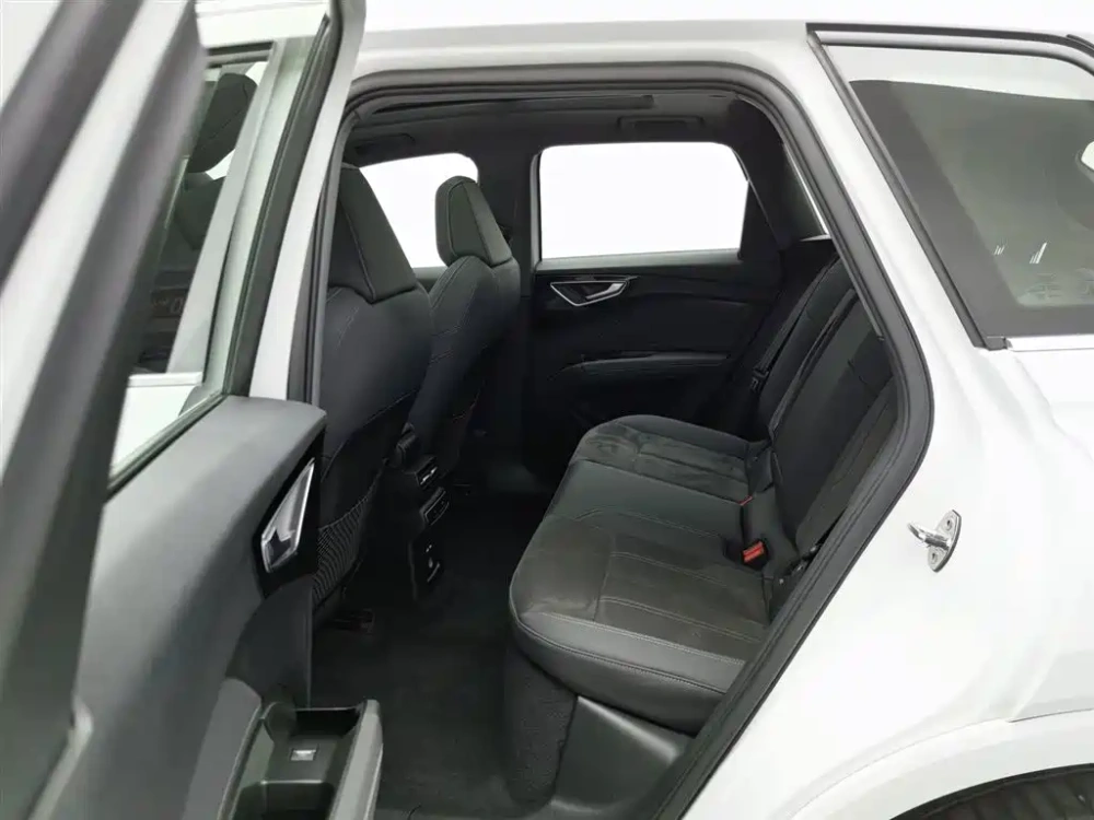 Audi Audi Q4 e-tron 2023 50 e-tron quattro Creation Edition