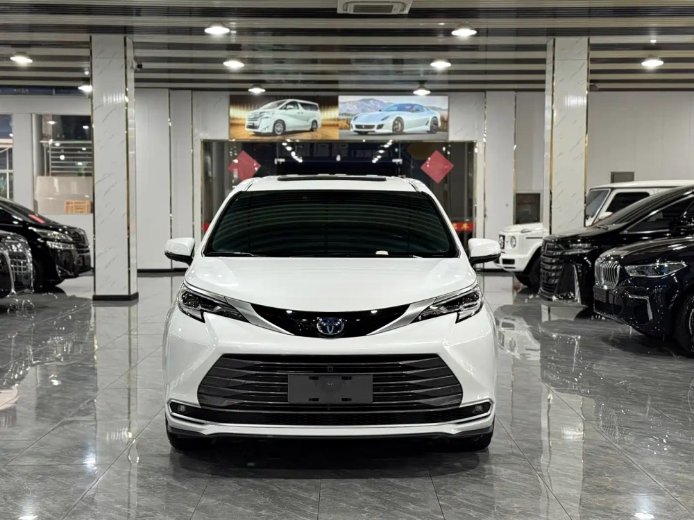 Toyota Toyota Sienna 2024 2.5L Hybrid Ultimate Premium Edition