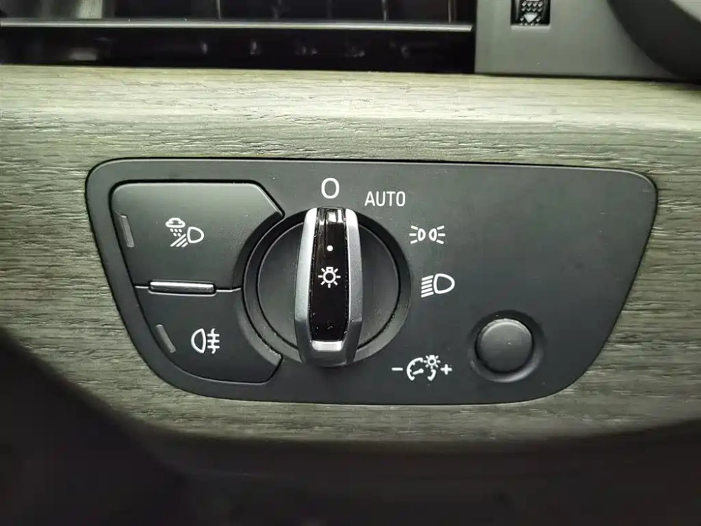 Audi Audi A4L 2017 40 TFSI Style Edition