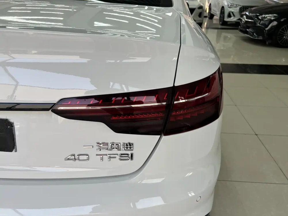 Audi Audi A4L 2022 40 TFSI Luxury Dynamic