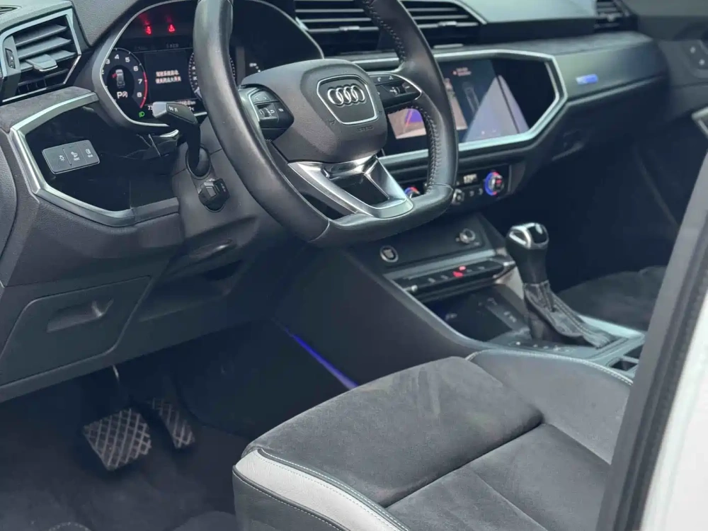 Audi Audi Q3 2021 35 TFSI Fashion Sport