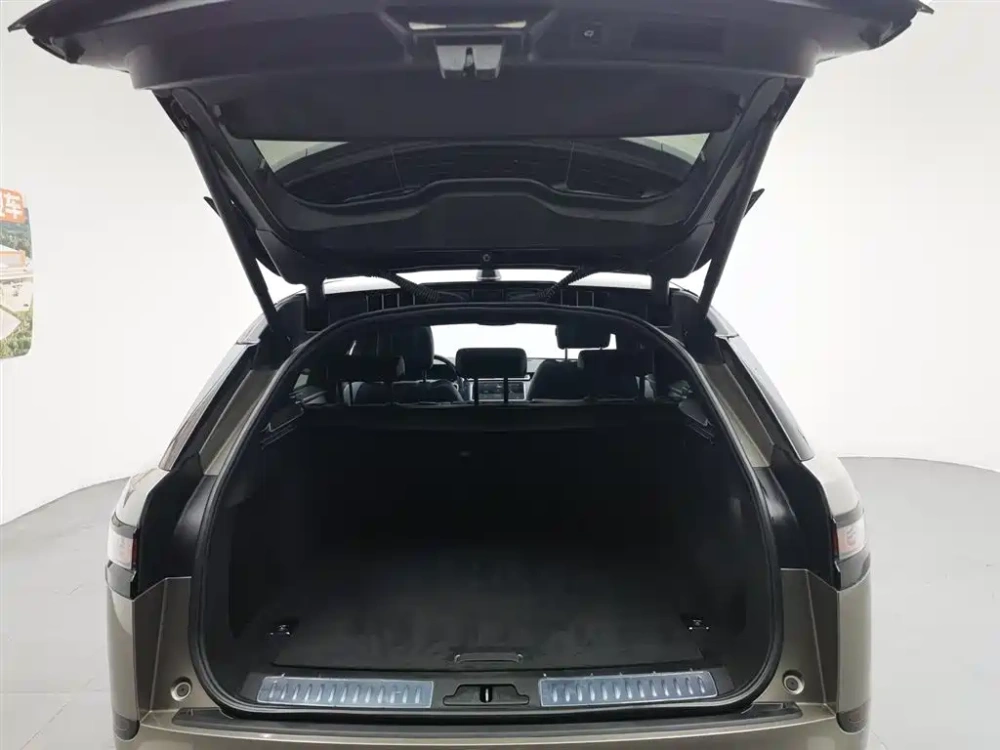 Land Rover Range Rover Velar 2021 P250 Gloss Black Collector's Edition