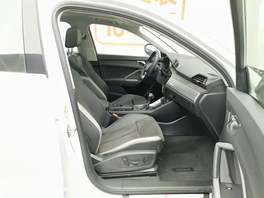 Audi Audi Q3 2019 35 TFSI Fashion Sport